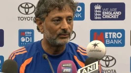 Rohit too good a player to feel pressure: Sitanshu Kotak